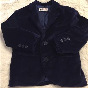 H&M Navy velvet blazer. Size 1 1/2-2 years.