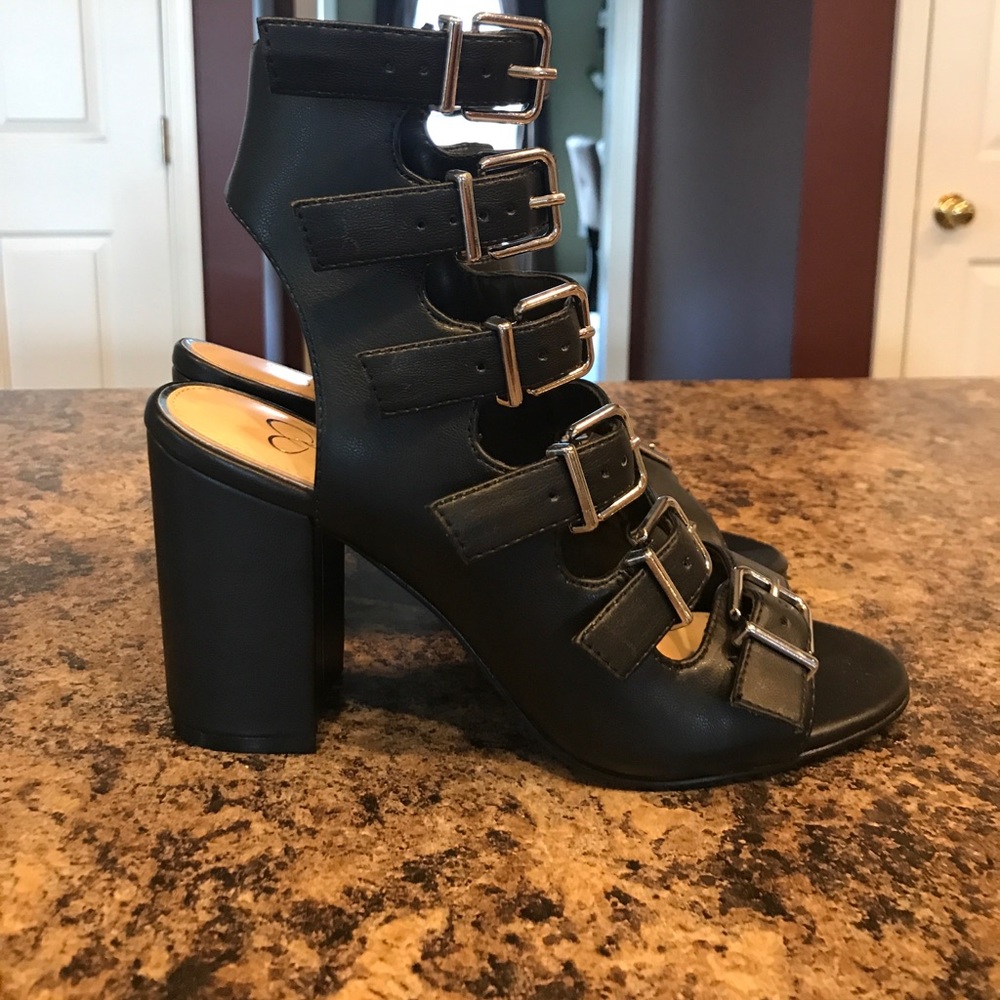 Brand new never worn Jessica Simpson heels