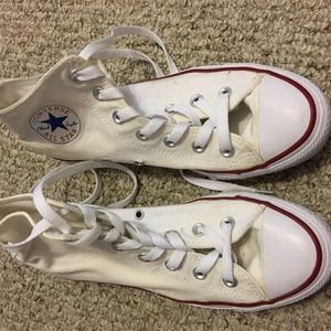 White Chuck Taylor's High Rise