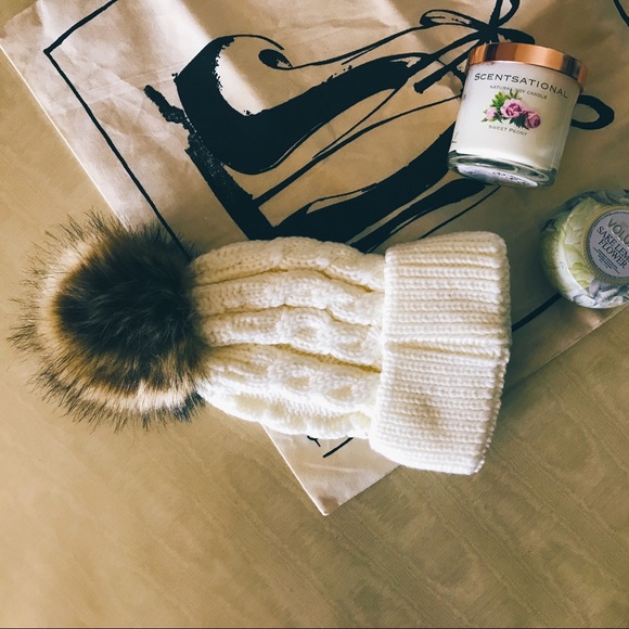 White Winter Hat with Pompon - Picture 2 of 2