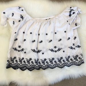 Cute crop top and shoulder showing top