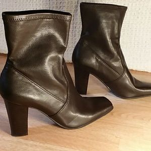 Chocolate Brown Nine West Boots w/ Heel