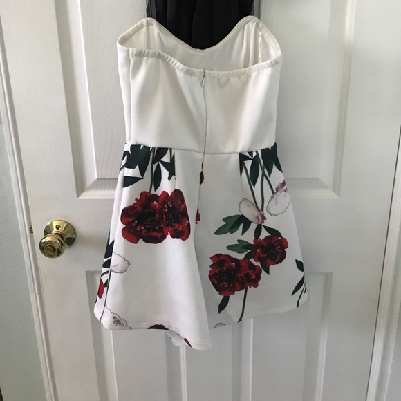 Floral romper - Picture 2 of 2