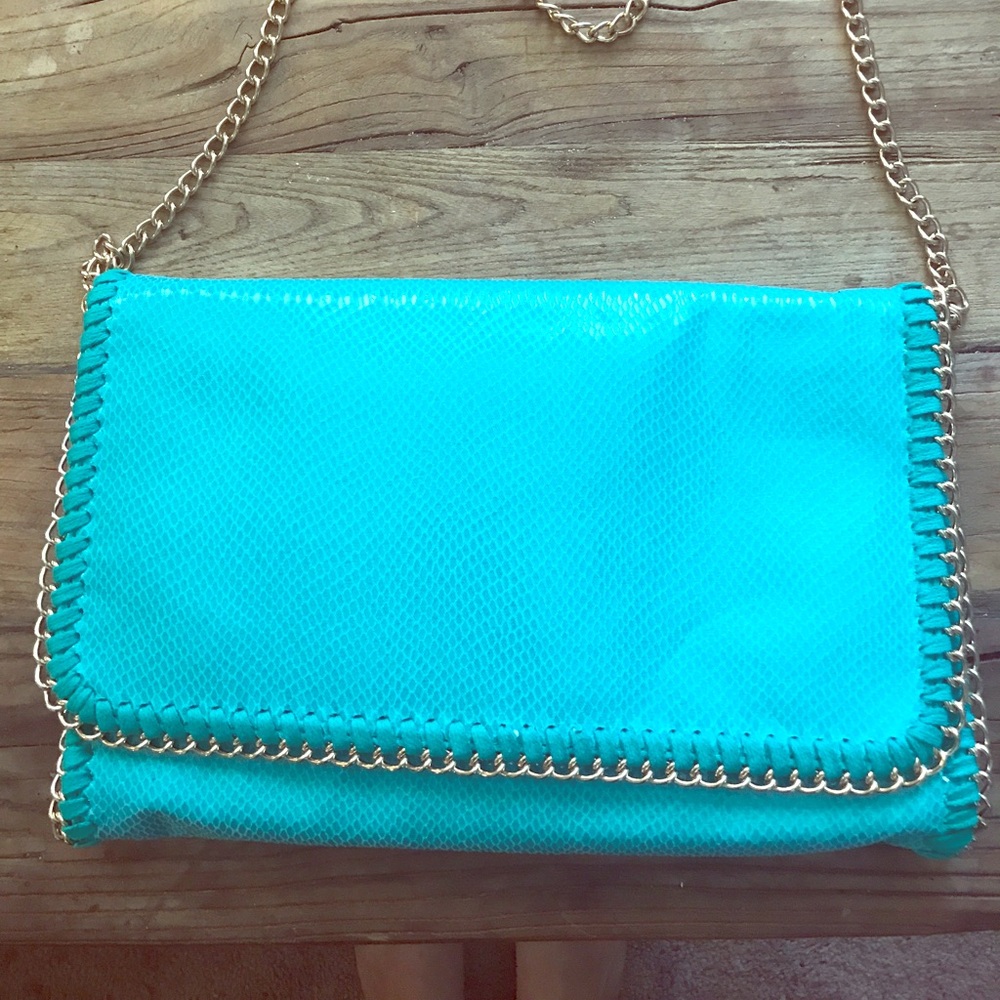 Faux snake print clutch bag w/ removable chain