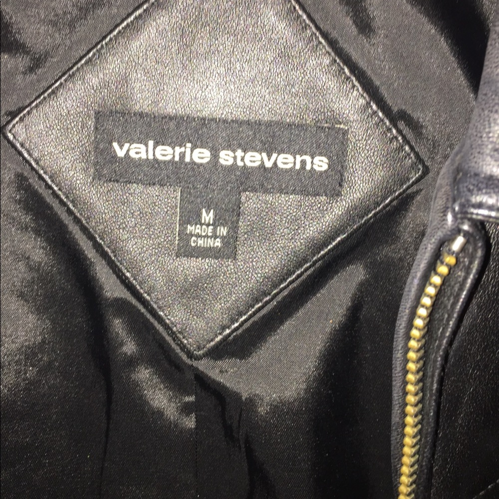 Women's leather jacket - Picture 2 of 4