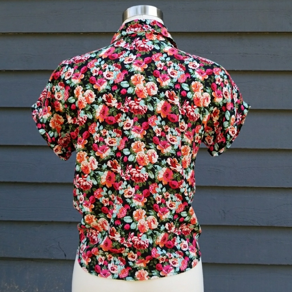 💥CLOSING SALE💥 Gorgeous Kirra Blouse - Picture 3 of 4