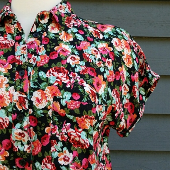 💥CLOSING SALE💥 Gorgeous Kirra Blouse - Picture 2 of 4