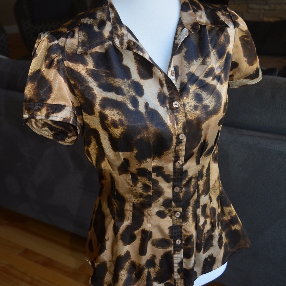 ALLISON TAYLOR SHORT SLEEVE LEOPARD BLOUSE