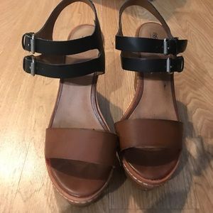 black & tan mossimo sandal wedges