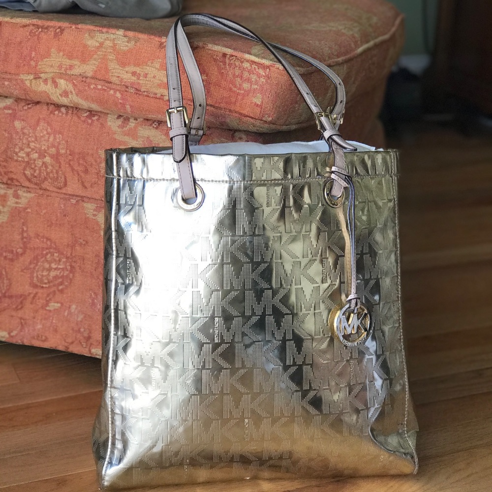 METALLIC GOLD MK BAG WITH MATCHING WALLET✨