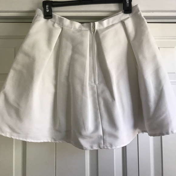 Lace Ivory Crop Top & Skirt Set - Picture 5 of 7