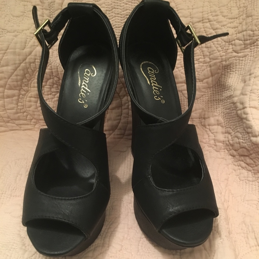 Vintage Candies black platform wedges!