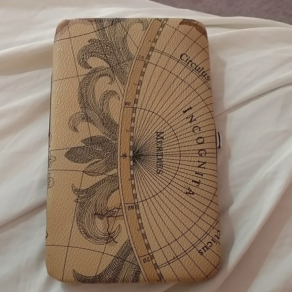 Rustic Leather Wallet - Picture 2 of 4