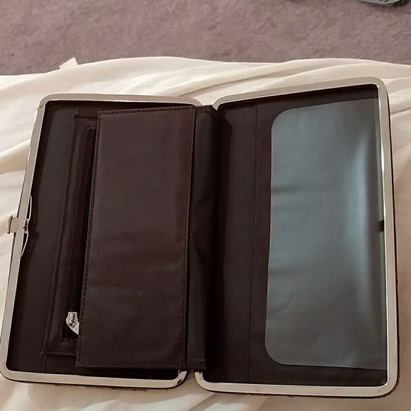 Rustic Leather Wallet - Picture 4 of 4