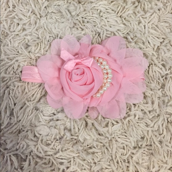 Baby girl. 0-3M dress and bow set - Picture 2 of 5