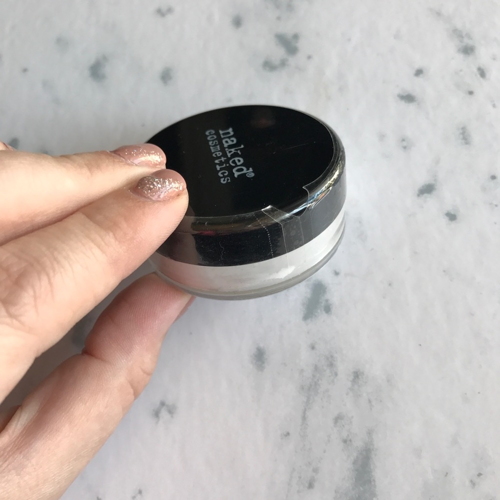 NAKED Cosmetics HD Finishing Powder