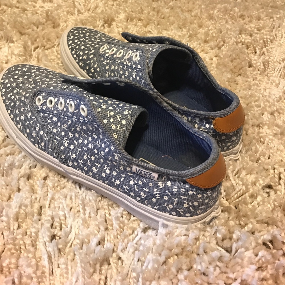 Vans - Picture 3 of 4