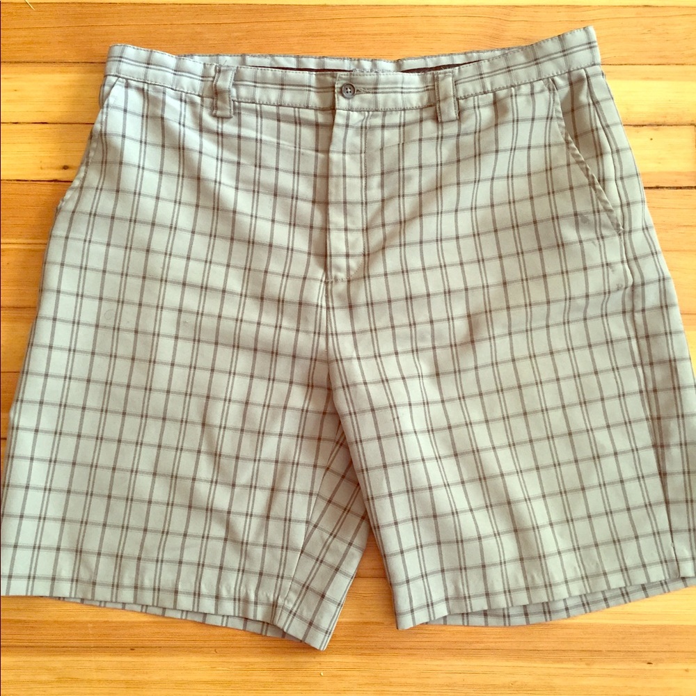 Izod plaid golf shorts. Size 38