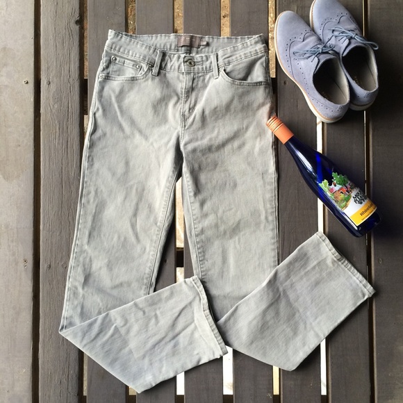 Levi's Classic Jeans - Picture 3 of 7