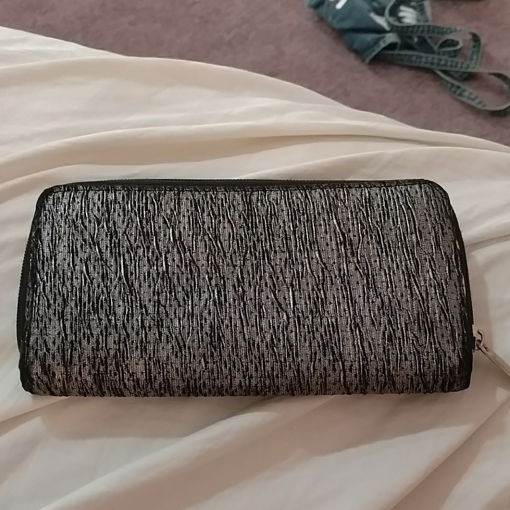 Metallic Grey wallet - Picture 2 of 3