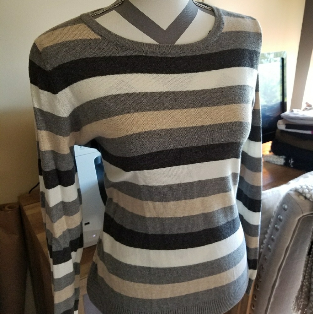 LIZ CLAIBORNE Sweater