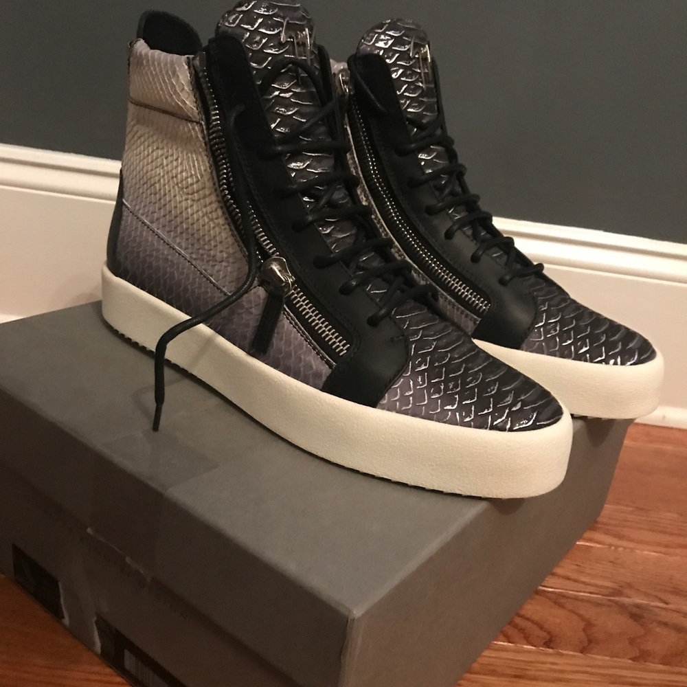 Brand new men's Giuseppe sneakers