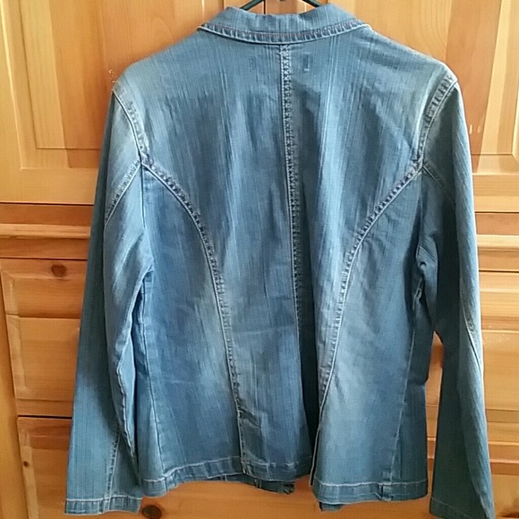 Denum Jacket - Picture 2 of 4