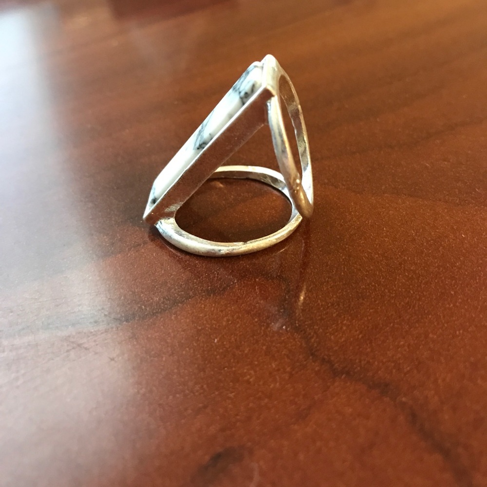 Silver Knuckle ring with Faux Stone. - Picture 2 of 3