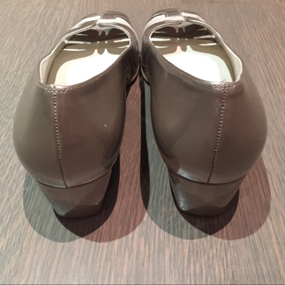 Stuart Weitzman NEVER WORN patent leather peep-toe - Picture 4 of 5