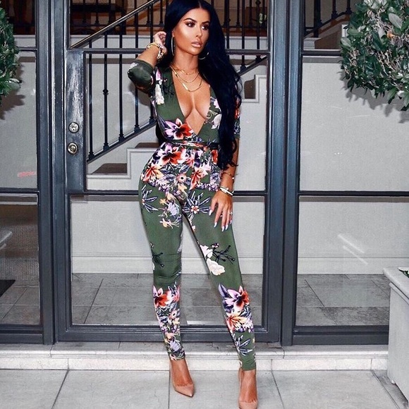 Nora Floral Jumpsuit - Picture 4 of 8