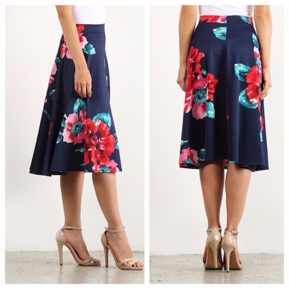 🔥SALE🔥 FLORAL SKIRT - Picture 2 of 3