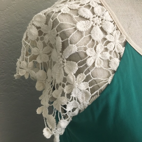 Annabella Green Top - Picture 2 of 2