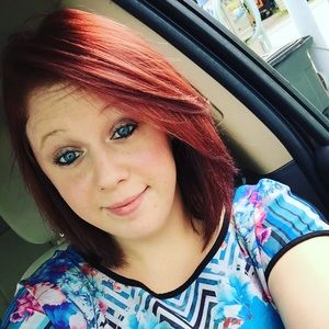 Meet your Posher, Olivia