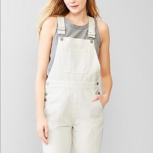 Gap Jean cream color new short overall