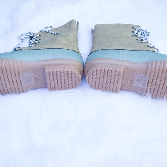 Sage Duck Boots - Picture 2 of 3