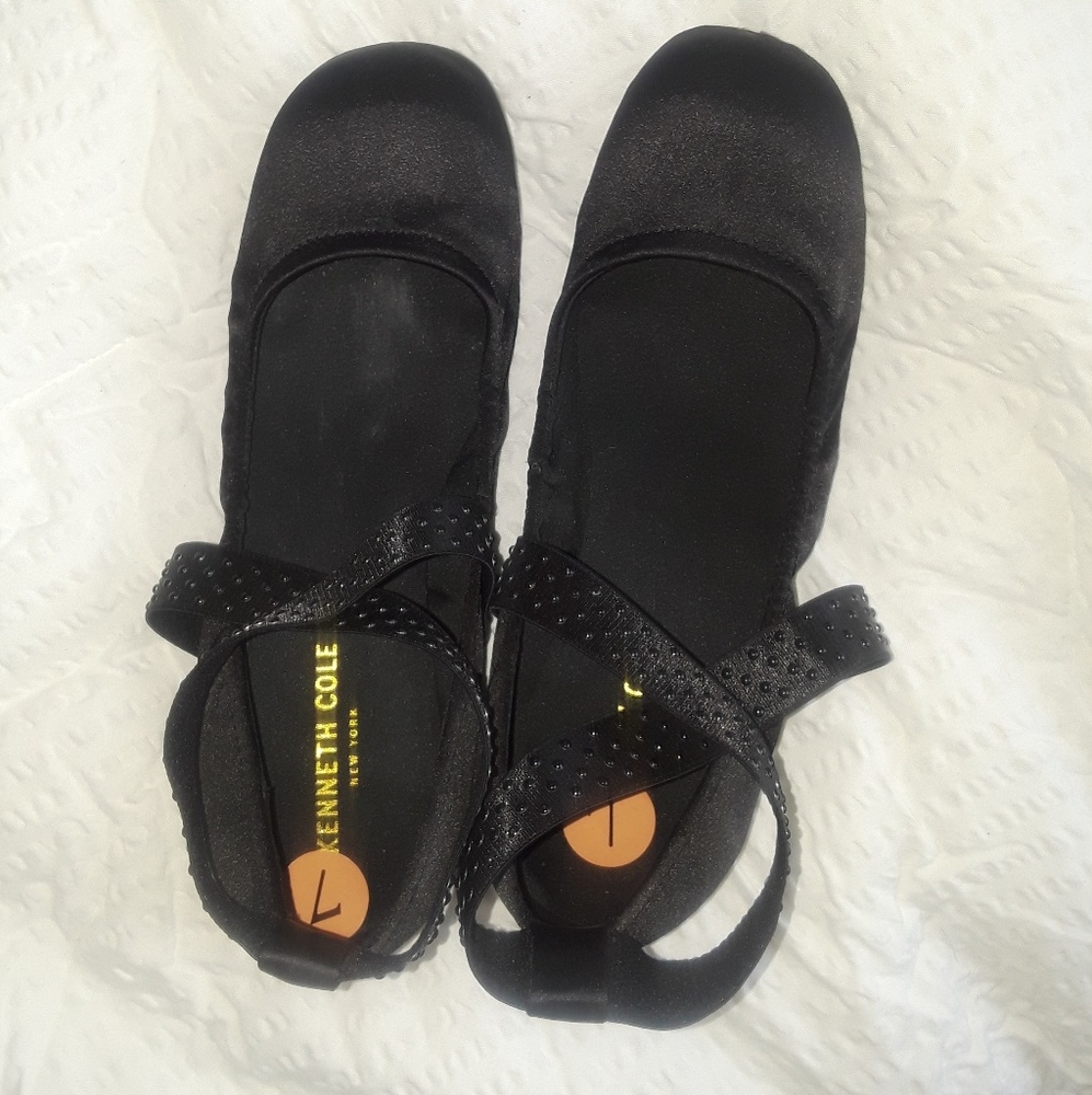Shoes - Picture 4 of 4