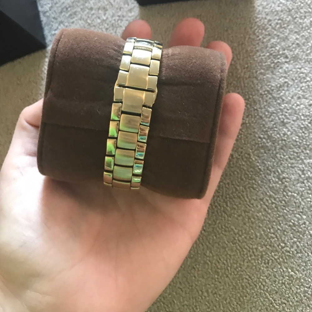 Michael Kors Gold Watch - Picture 4 of 5