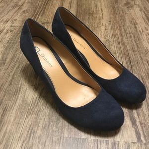 LIKE NEW Navy Suede Wedges