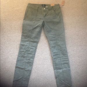 Army green American Eagle stretch jeans