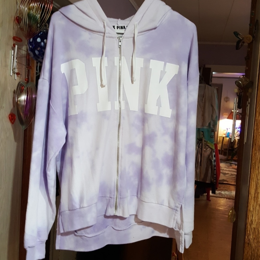 NEW VS/PINK TUE DYE HOODIE AS M SOLD OUT!