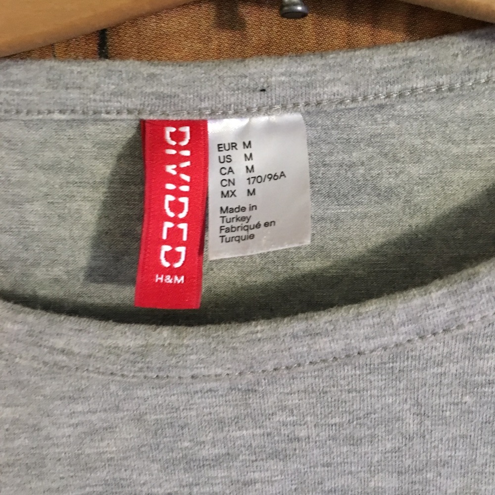H&M long sleeve - Picture 2 of 4