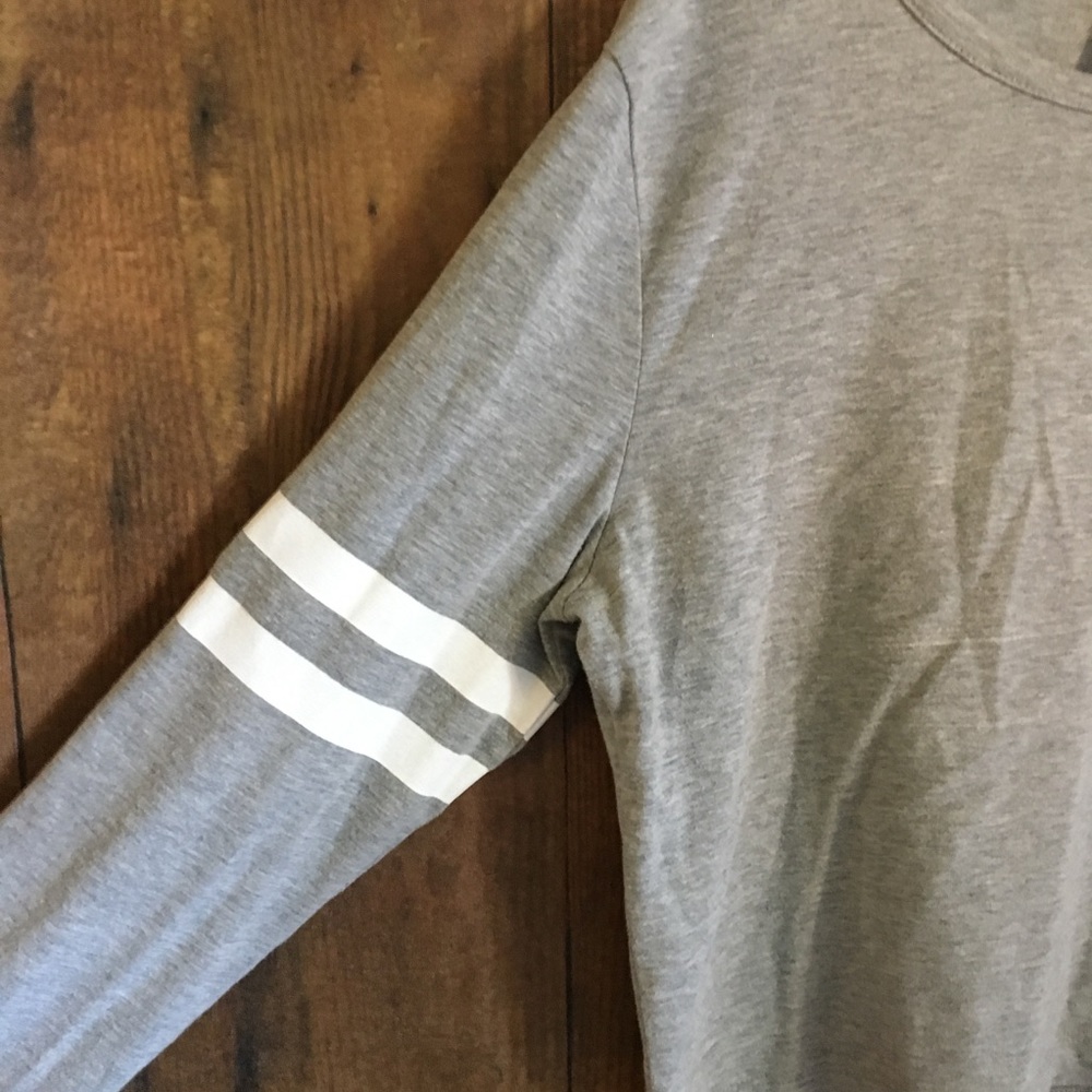 H&M long sleeve - Picture 3 of 4