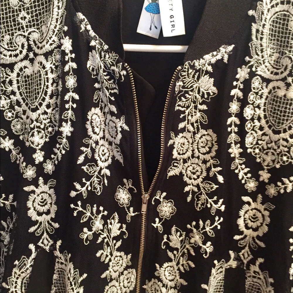 🌷Really cute jacket!! - Picture 6 of 8