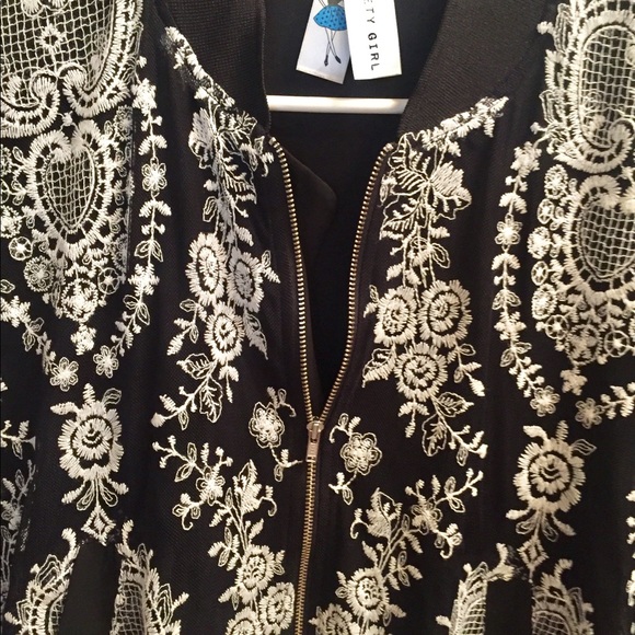 🌷Really cute jacket!! - Picture 6 of 8