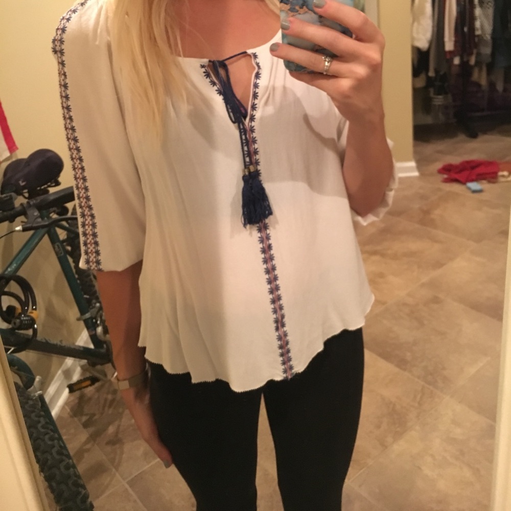 Forever 21 blouse - Picture 2 of 5