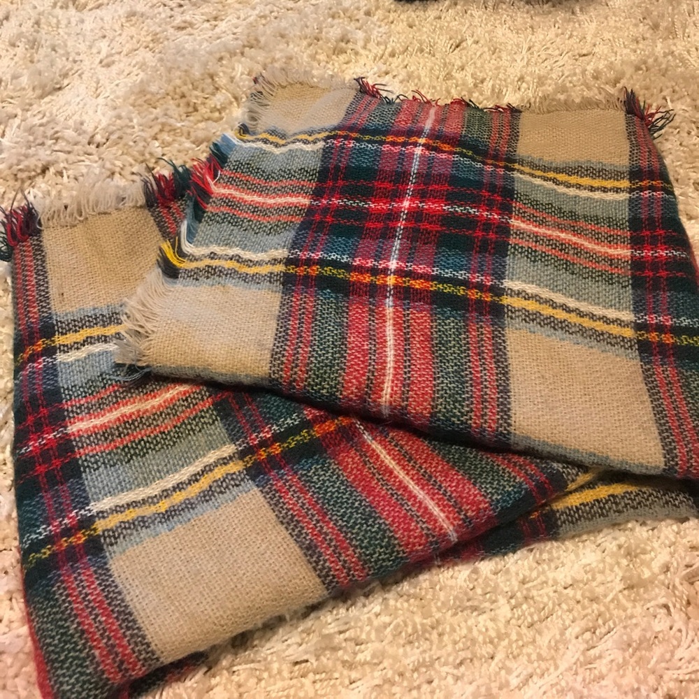 Scarf blanket style (wrap)