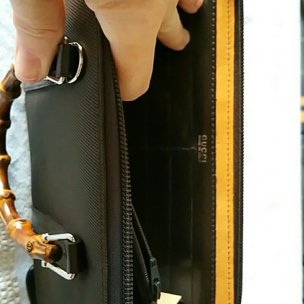 Vintage Gucci clutch / with bent bamboo handles. - Picture 4 of 7