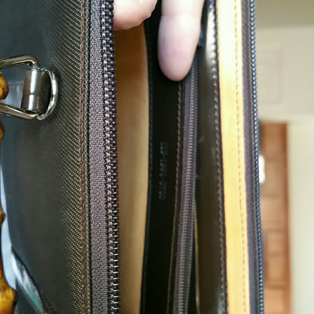 Vintage Gucci clutch / with bent bamboo handles. - Picture 5 of 7