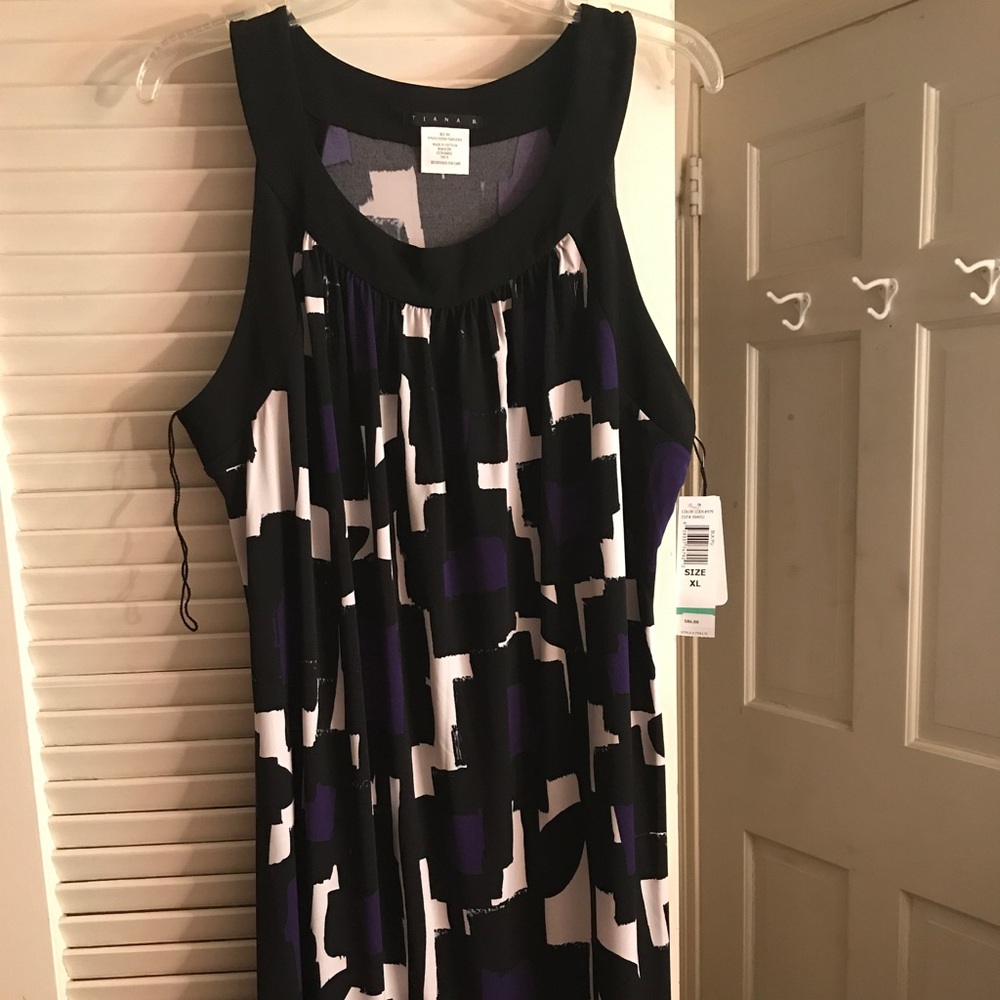 XL Geometric Sleeveless Dress