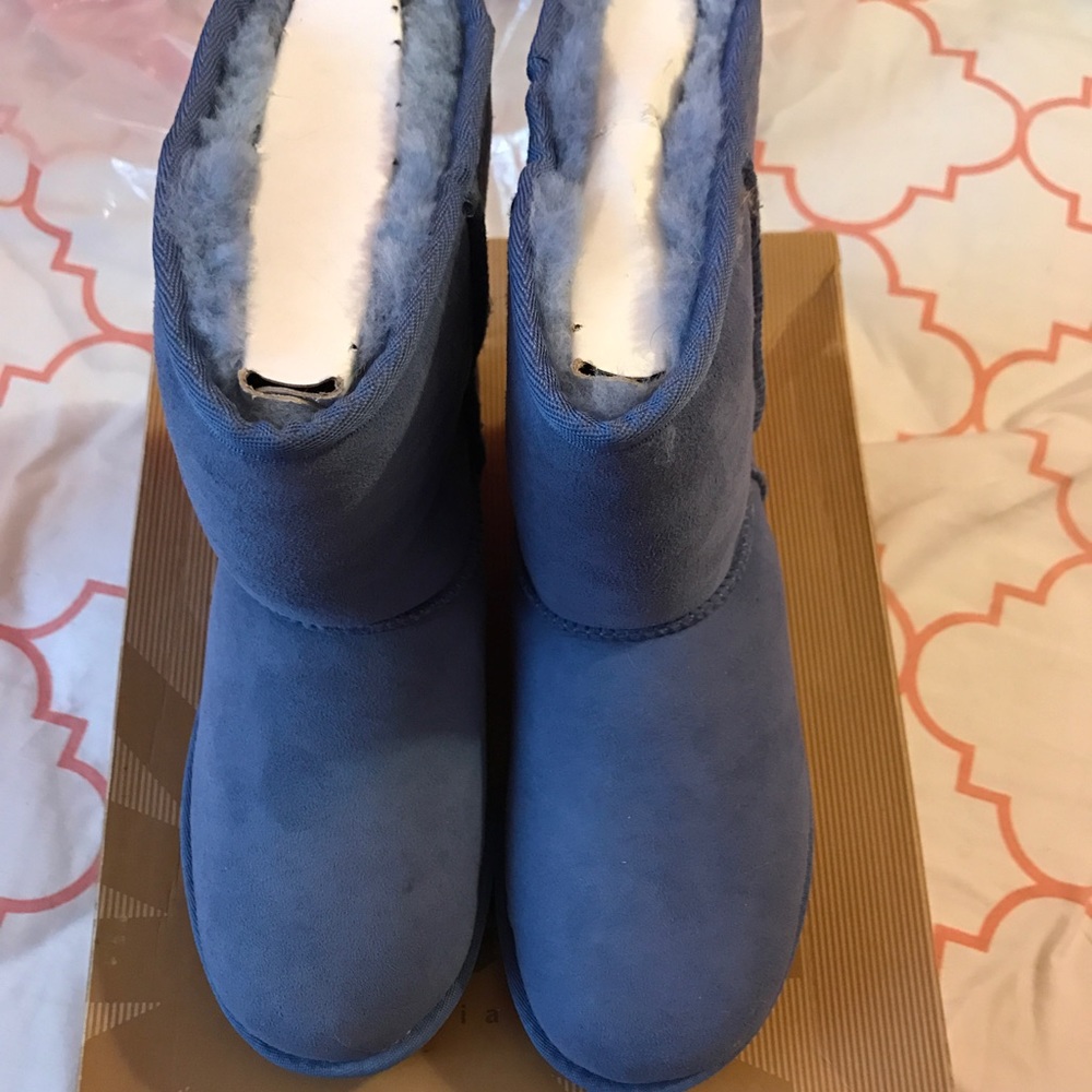 Blue UGG boots - Picture 1 of 3
